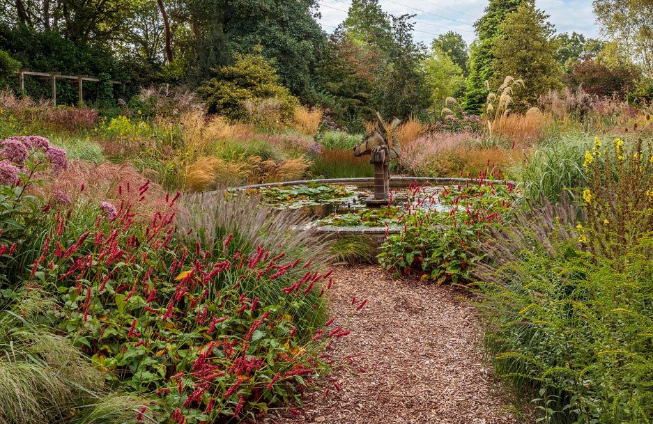 Knoll Gardens, United Kingdom